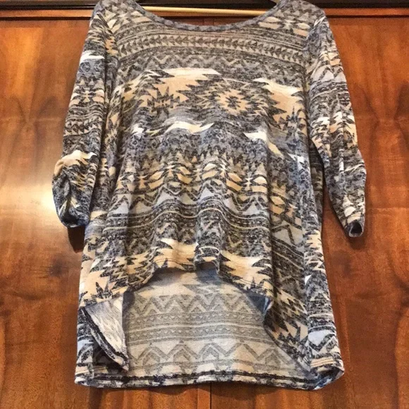 Signature Studio Woman 1X Aztec Crochet Fringe Top 3/4 Sleeve Geometric Boho - Picture 12 of 15